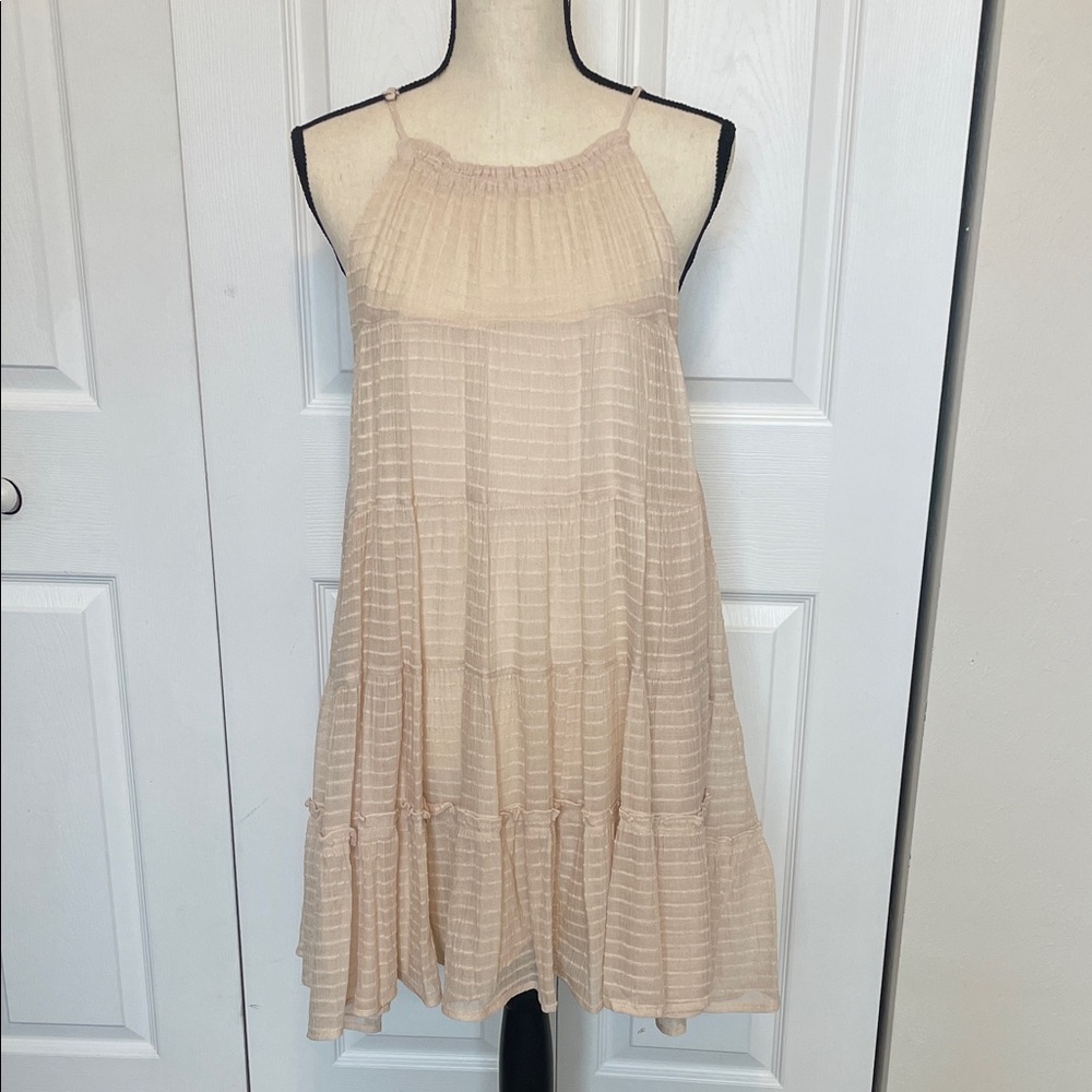 NWT HAYDEN LIGHT PEACH SLEEVELESS MINI DRESS. SIZE SMALL.